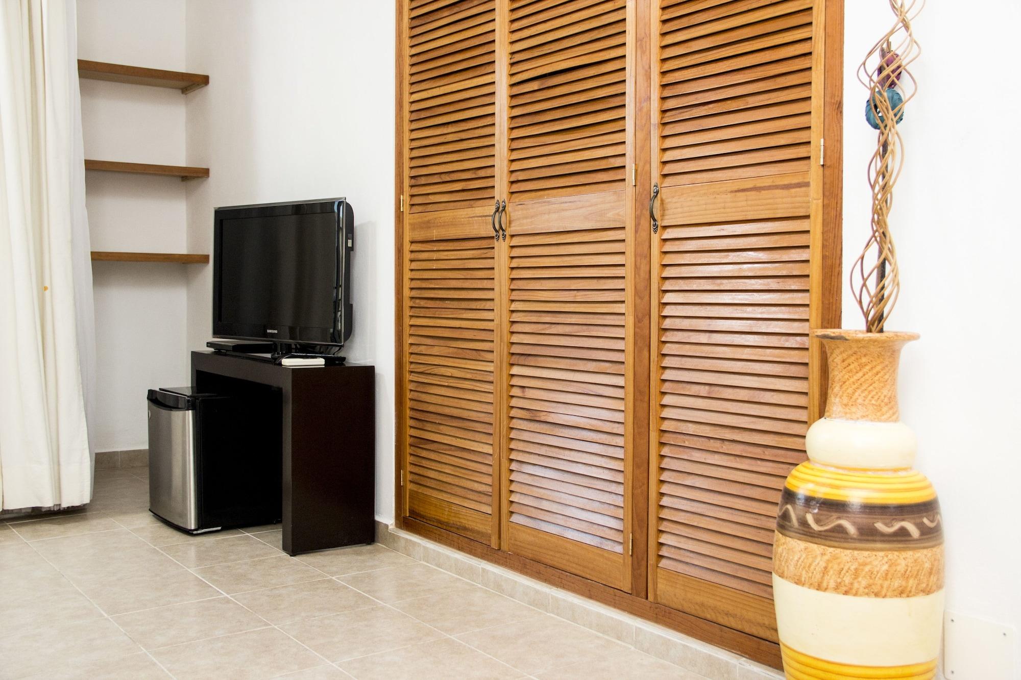 Hotel Sol Playa Playa del Carmen Exteriör bild